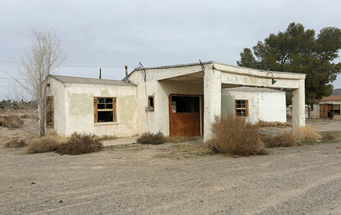 29672 N 1st St in Barstow, CA - Foto de edificio