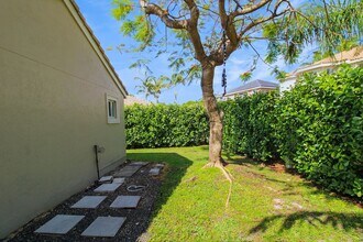 1025 Bamboo Ln in Weston, FL - Building Photo - Building Photo