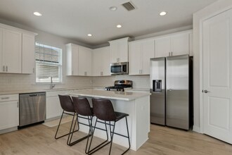 205 Daydream Ave in Yulee, FL - Building Photo - Building Photo