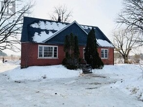 13272 Centreville Creek Rd in Caledon, ON - Building Photo - Building Photo