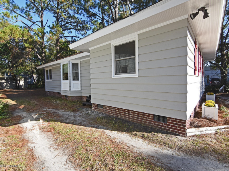 2157 Burnett Blvd in Wilmington, NC - Building Photo