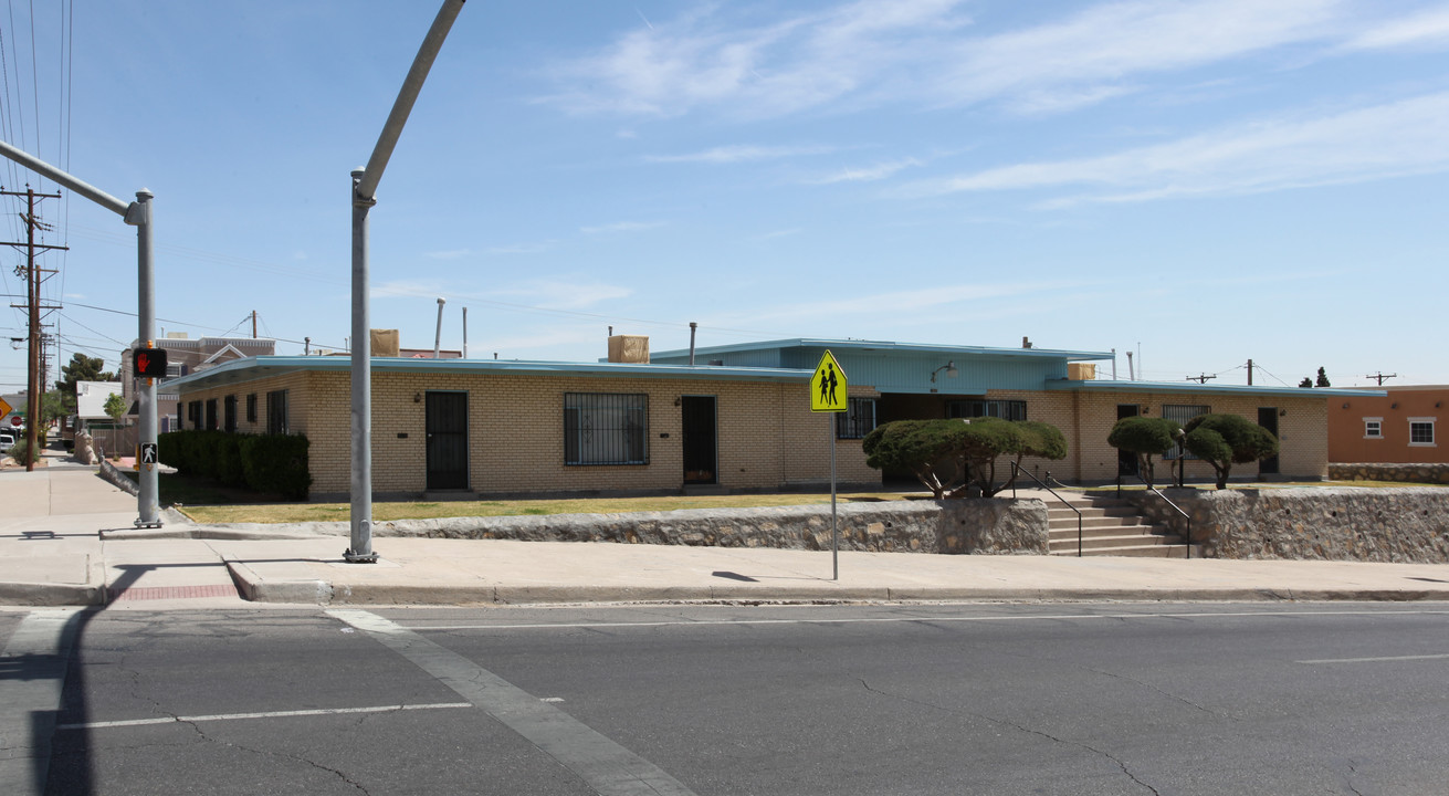 1426 N Kansas St in El Paso, TX - Building Photo