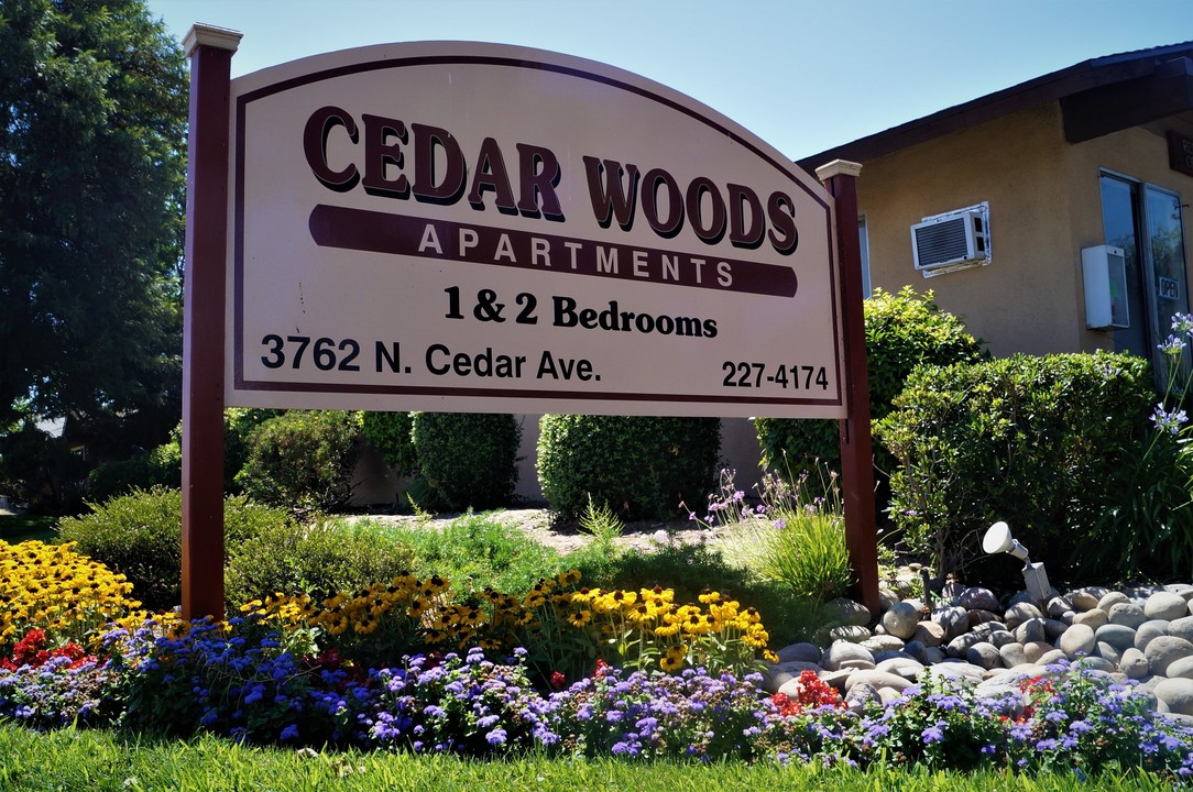 Cedar Woods Apartments in Fresno, CA - Building Photo