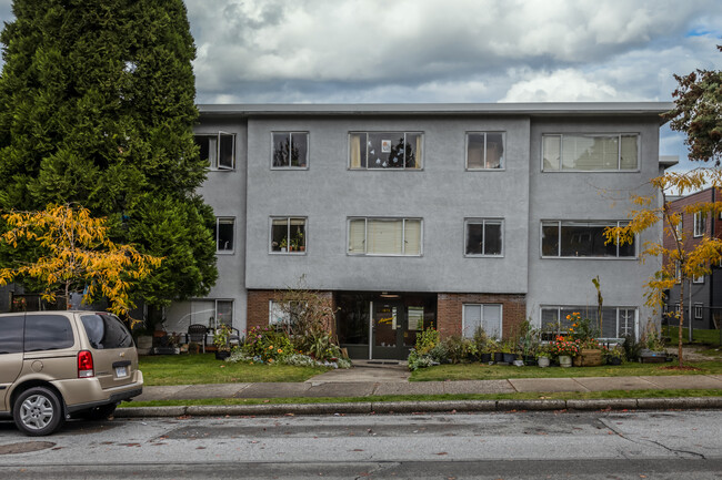 Adnac Apartments in Vancouver, BC - Building Photo - Building Photo