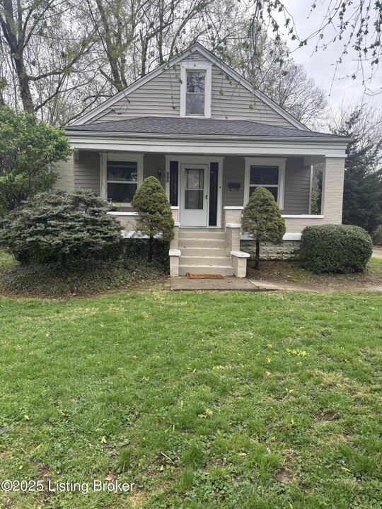 205 Exchange Ave in Louisville, KY - Building Photo