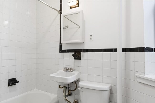 1775 Madison Ave in New York, NY - Building Photo - Building Photo