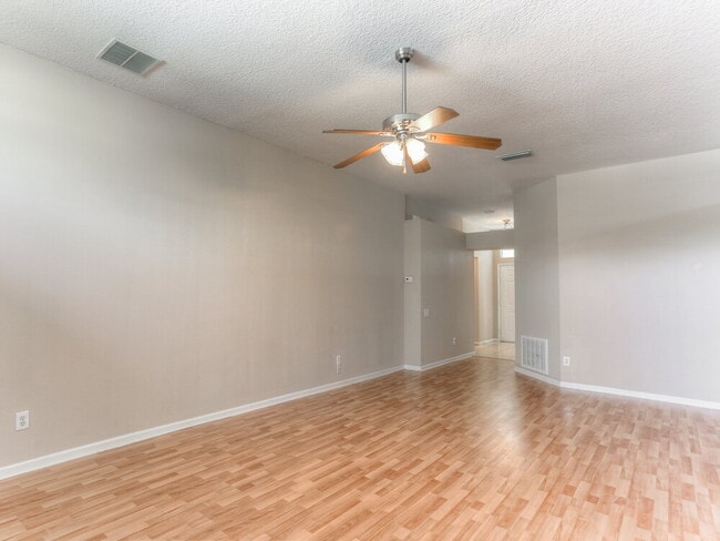 10422 Hunters Haven Blvd in Riverview, FL - Building Photo - Building Photo