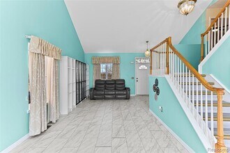 30575 Hogan Ln in Westland, MI - Building Photo - Building Photo