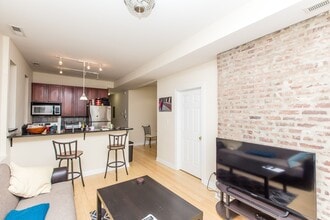 1621 N Honore St in Chicago, IL - Building Photo - Building Photo