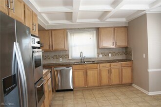 1269 Bonnie Ln in Mayfield Heights, OH - Building Photo - Building Photo