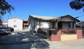 3121 W 63rd St in Los Angeles, CA - Building Photo