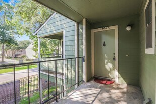 14777 Wunderlich Dr in Houston, TX - Building Photo