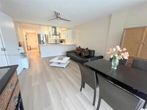 3660 NE 166th St in Miami, FL - Building Photo - Building Photo