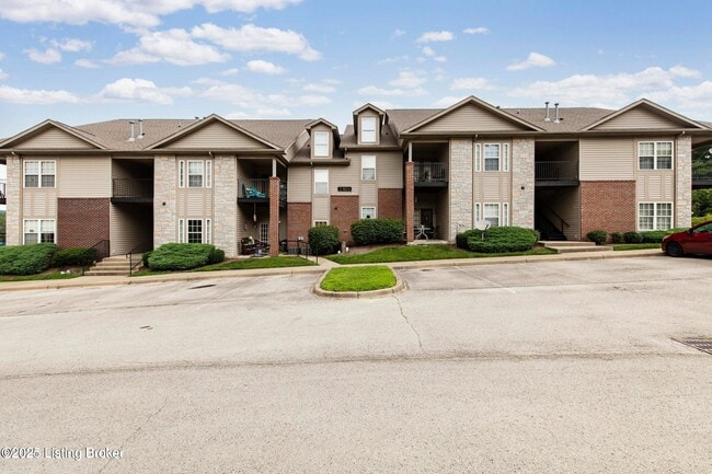 7309 St Andrews Woods Cir in Louisville, KY - Building Photo - Building Photo