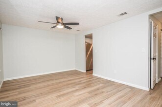 12521 Laurel Grove Pl in Germantown, MD - Building Photo - Building Photo