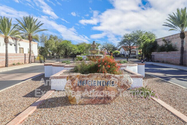 352 S Vía De Los Rosales in Tucson, AZ - Building Photo - Building Photo