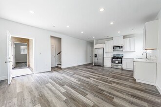 2833 1/2 E 6th St in Los Angeles, CA - Building Photo - Building Photo