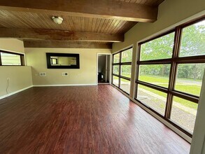 5S074 Karns Rd in Naperville, IL - Building Photo - Building Photo