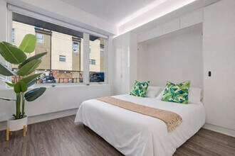 12607 Larchmere Blvd in Cleveland, OH - Building Photo - Building Photo