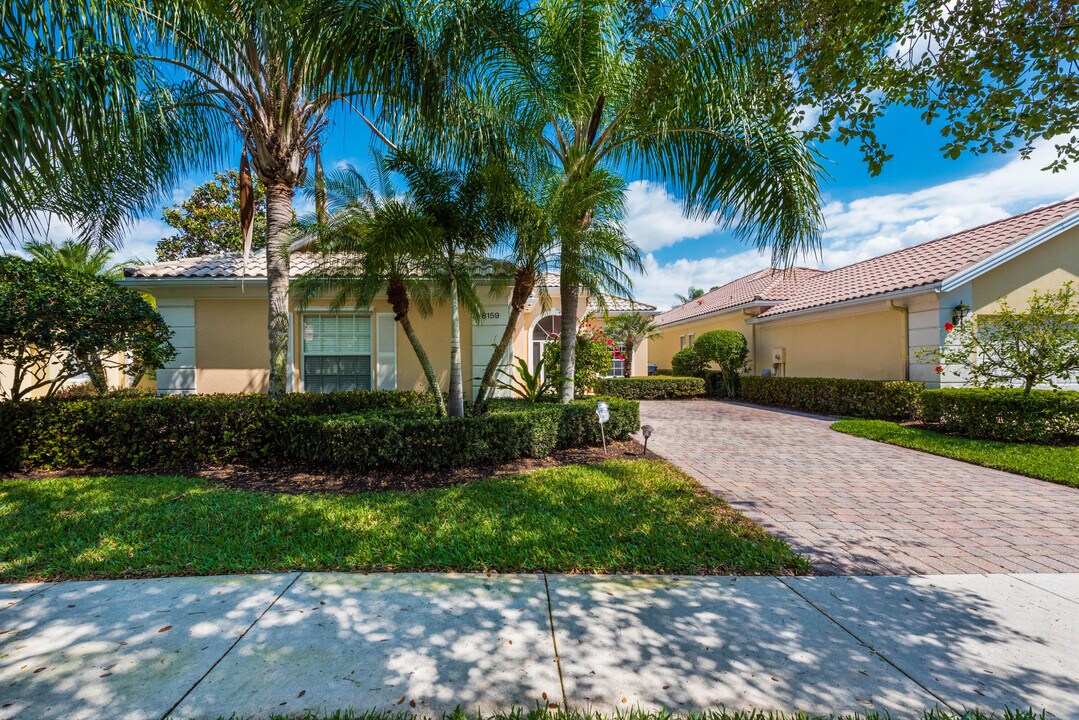 8159 Nevis Pl in Wellington, FL - Building Photo