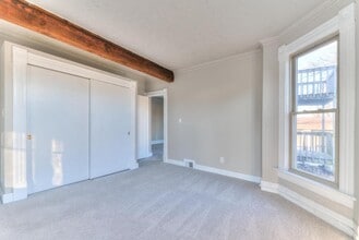 430 W Park Ave in Waukesha, WI - Building Photo - Building Photo