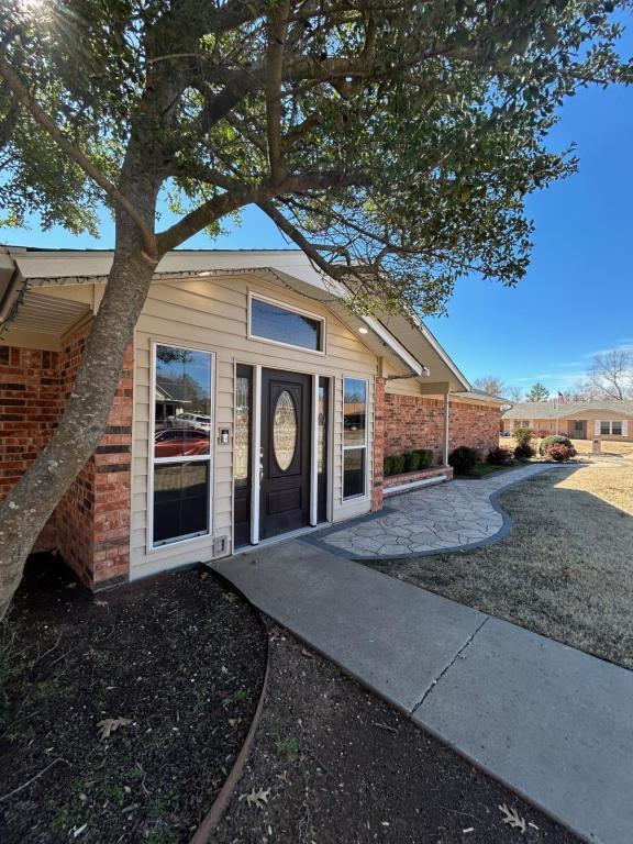 property at 7909 NW Folkstone Way