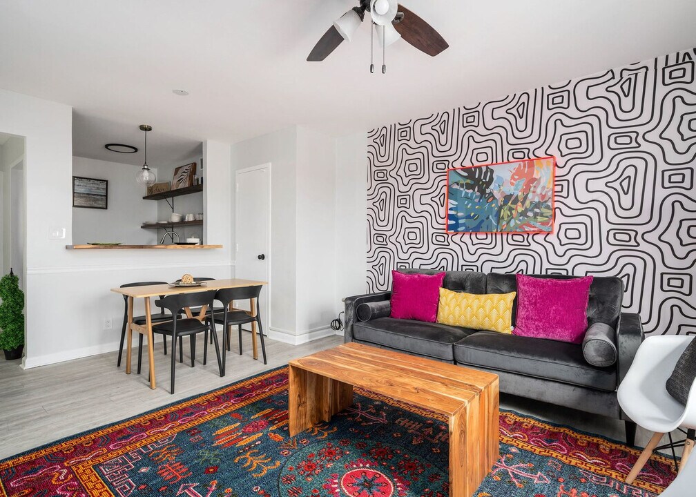 215 Piedmont Ave NE in Atlanta, GA - Building Photo