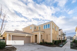3152 E Olympic Dr in Ontario, CA - Building Photo