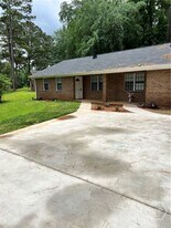 1051 Kings Mill Run N in Athens, GA - Building Photo