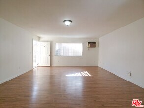 954 Fedora St-Unit -A in Los Angeles, CA - Building Photo - Building Photo