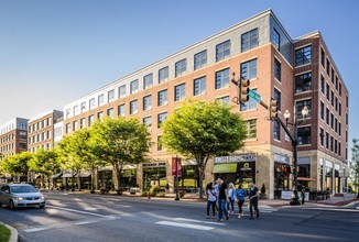 Campus Crossings at College Row in Lancaster, PA - Building Photo - Building Photo