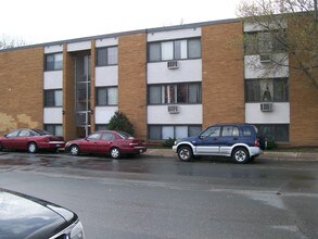 3200 Minnehaha Ave in Minneapolis, MN - Foto de edificio - Building Photo