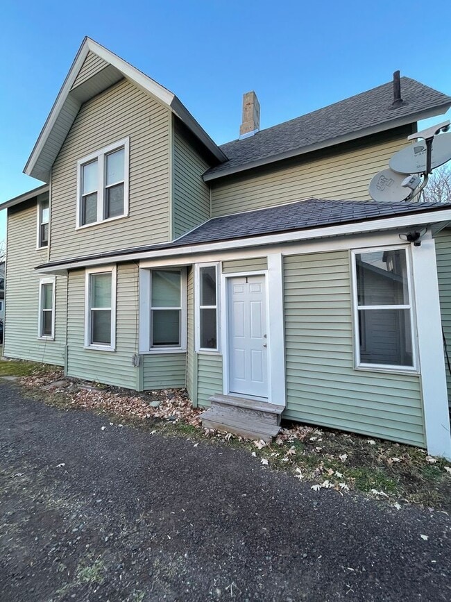 410 N 52nd Ave W in Duluth, MN - Building Photo - Building Photo