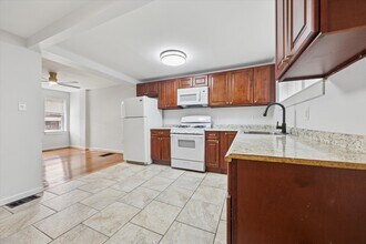 5731 Reedland St in Philadelphia, PA - Building Photo - Building Photo