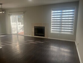 567 W Parkside Dr in Palatine, IL - Building Photo - Building Photo