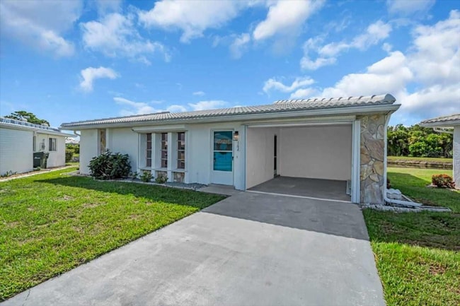 162 Circlewood Dr in Venice, FL - Building Photo - Building Photo