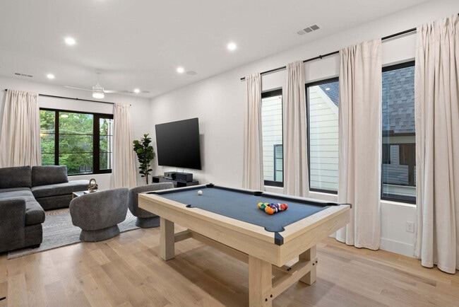 8922 San Benito Way in Dallas, TX - Building Photo - Building Photo