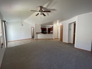 1586 Meriwether Ave in Richland, WA - Building Photo - Building Photo