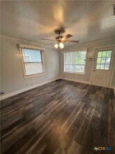 1705 Holly St in Austin, TX - Building Photo - Building Photo