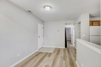 2252 Abbeywood Dr in Lisle, IL - Building Photo - Building Photo