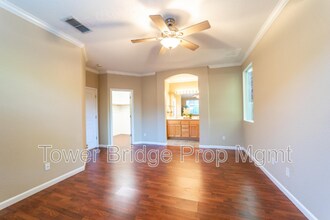 3826 Saintsbury Dr in Sacramento, CA - Building Photo - Building Photo