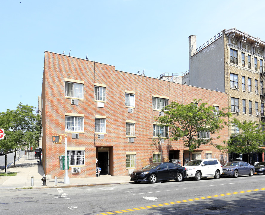 1937 Southern Blvd in Bronx, NY - Building Photo