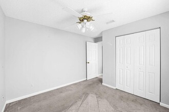 1883 Oak Berry Cir in Wellington, FL - Building Photo - Building Photo