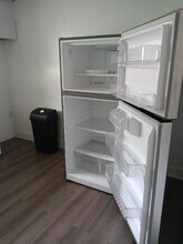 400 Broadway St in Rockwood, PA - Foto de edificio - Building Photo