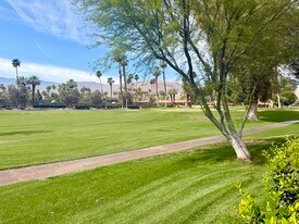 255 San Remo St in Palm Desert, CA - Building Photo