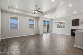 533 Twilight Dr in Socorro, TX - Building Photo - Building Photo