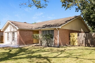 13427 Boonway Dr in Houston, TX - Building Photo - Building Photo