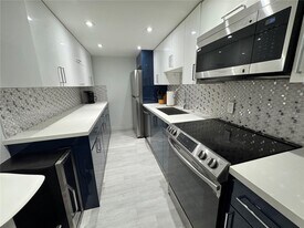 1251 NE 108th St in Miami, FL - Building Photo