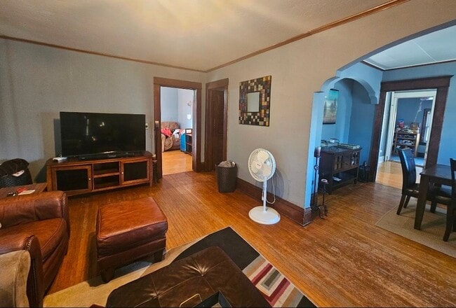 7424 Franklin Ave, Unit 2