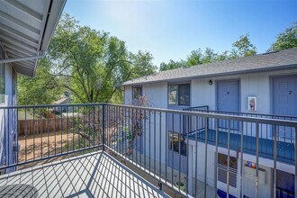 555 Dameron Dr, Unit 3 in Prescott, AZ - Foto de edificio - Building Photo